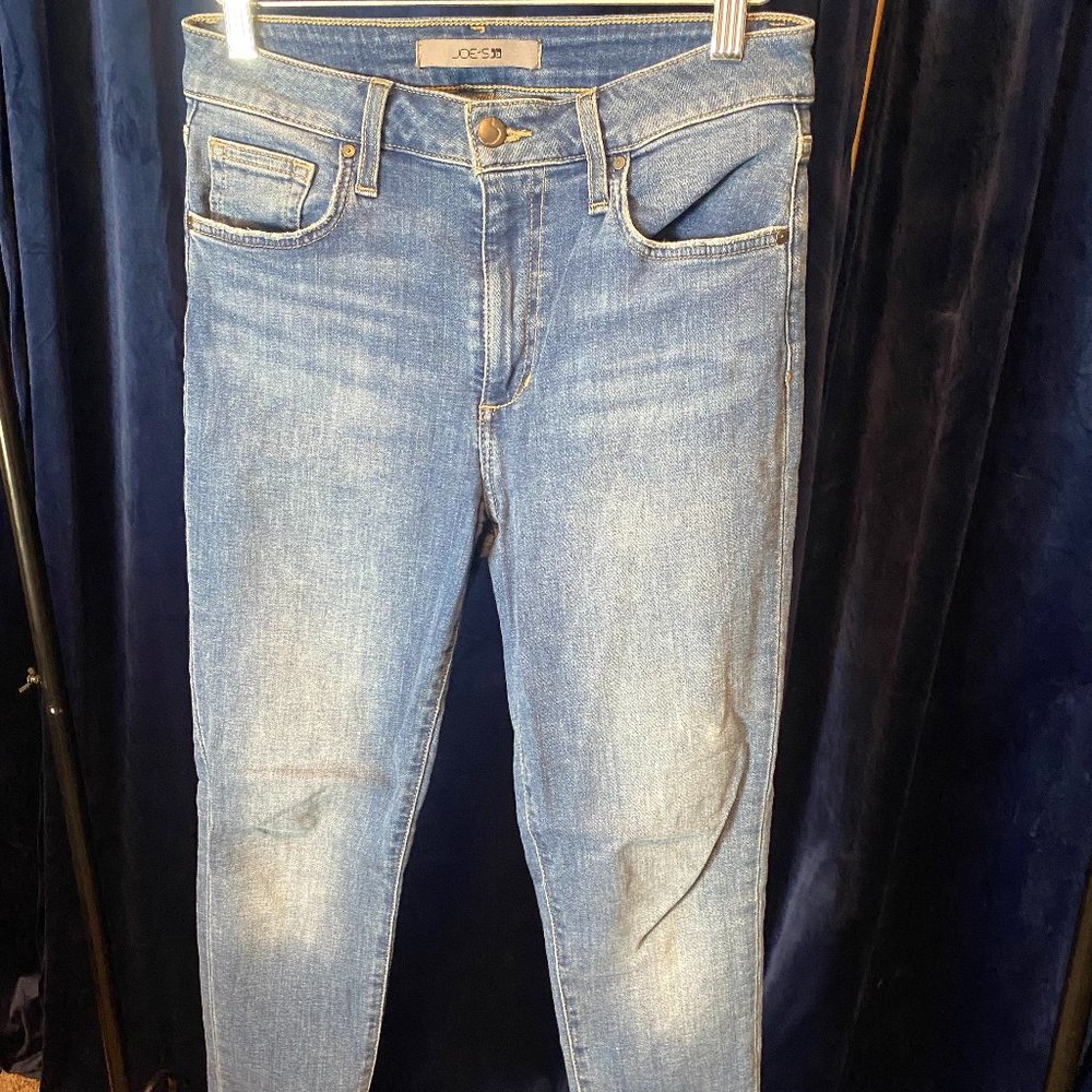 Joe's blue skinny jeans, size W 27
